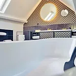 Gatsby River Ii Apartment *